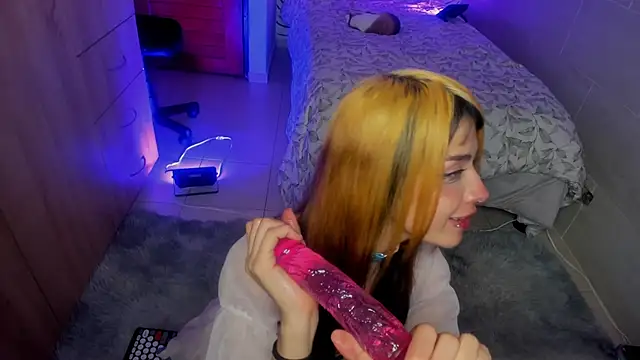 princesita_valija_'s cam snapshot