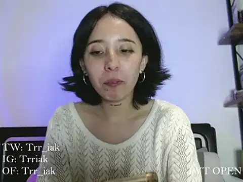 babyluna_8_8's cam snapshot