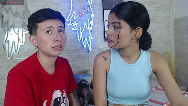 Gaby_and_Mei's cam snapshot