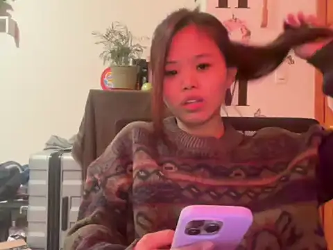 tinydaisy21's cam snapshot