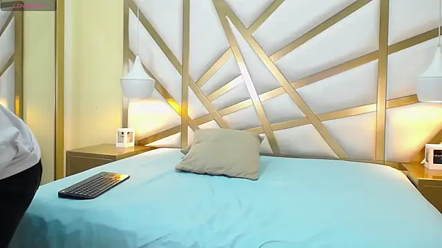 Addam_Hunter's cam snapshot