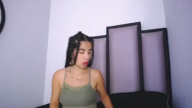 Lucy-23's cam snapshot