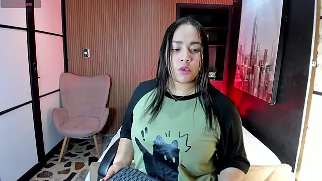 ThaliaBrooks_'s cam snapshot