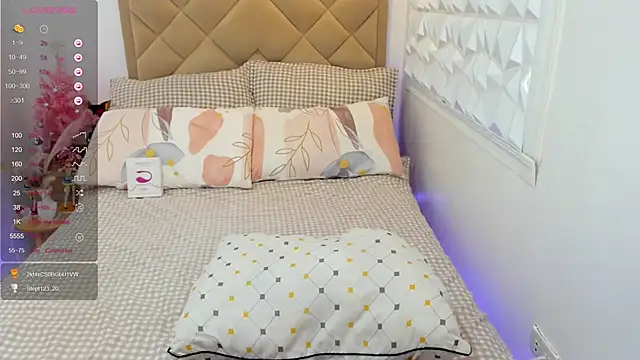 TsHeartXxx live sex cam