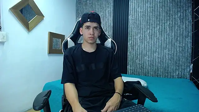 Mike_0233_'s cam snapshot