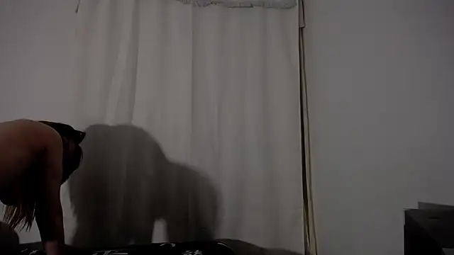 ambar_jacksonn's cam snapshot