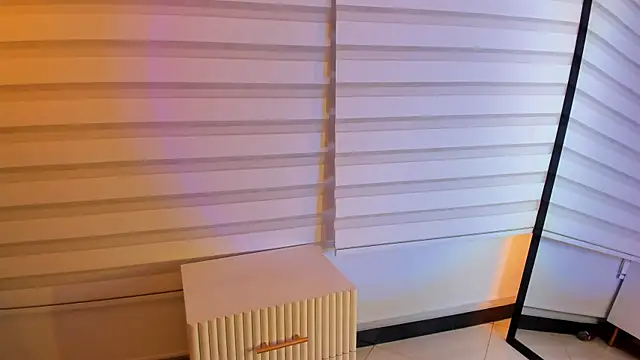 alice_lodge's cam snapshot