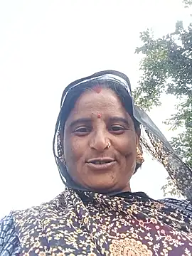 Quin_love143 live sex cam