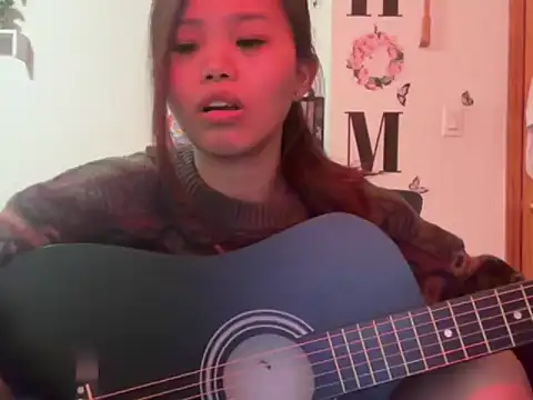 tinydaisy21's cam snapshot