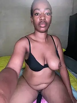 Curvyslut92's cam snapshot