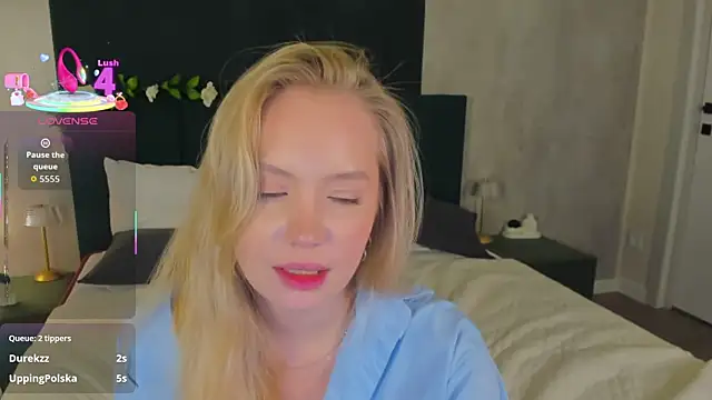 Melanie_Ryer's cam snapshot