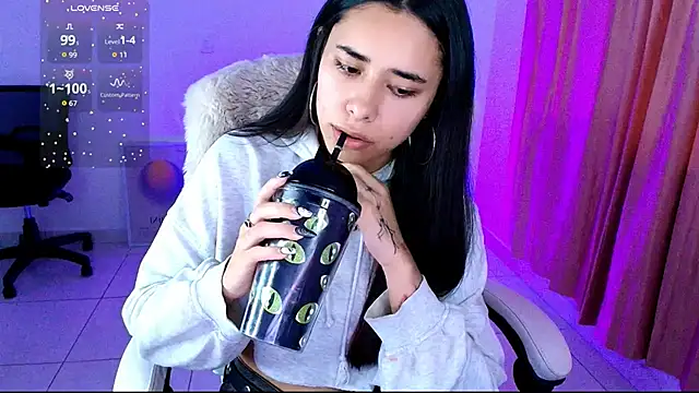 AmyOlimpo's cam snapshot