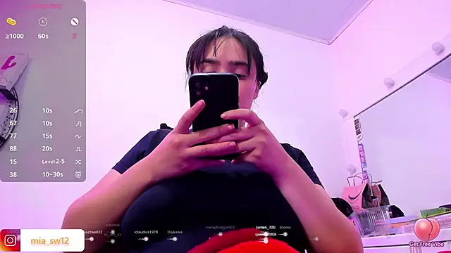 mia_johns_'s cam snapshot