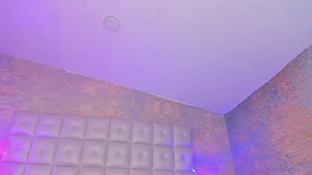 loladupont's cam snapshot