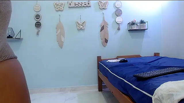 ashlyanaldeep18's cam snapshot