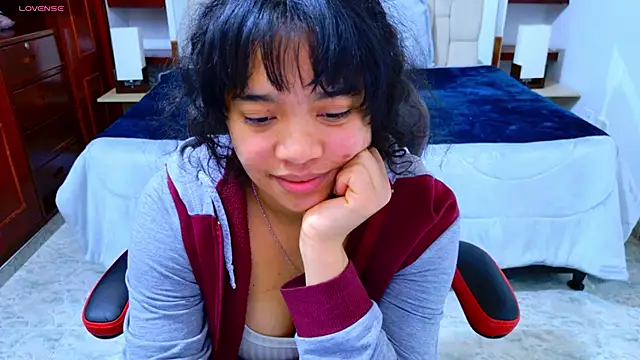 laureentt_'s cam snapshot