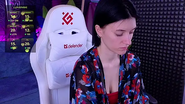 roxy_riot_'s cam snapshot