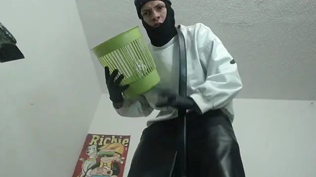 Thomasjons_'s cam snapshot