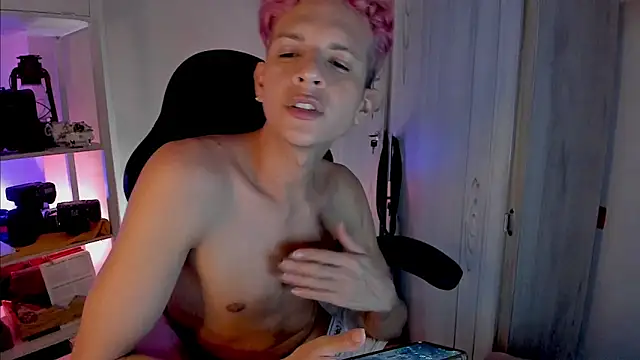 tylernova's cam snapshot