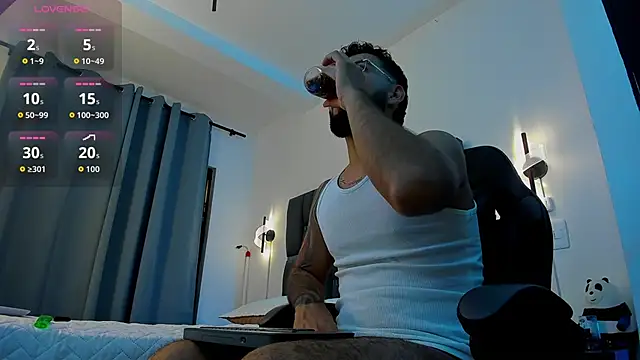 noah_corvelle's cam snapshot