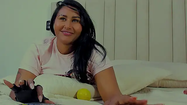 StormyButty18's cam snapshot