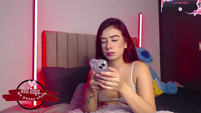 Your_rosalie's cam snapshot