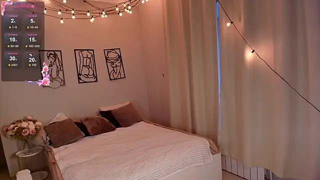 Mila_Strawberry's cam snapshot