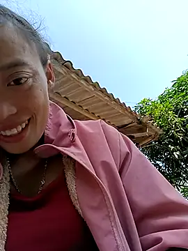 llomayy-love's cam snapshot