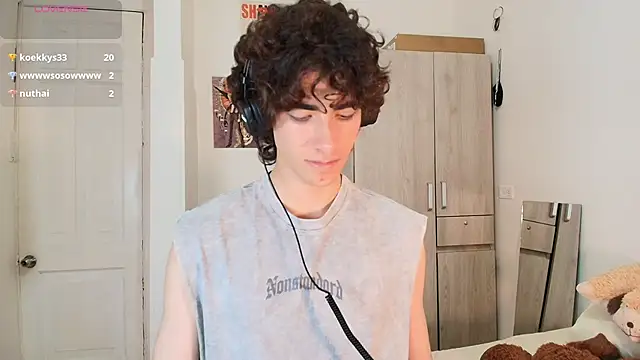 Nude_Boy18's cam snapshot