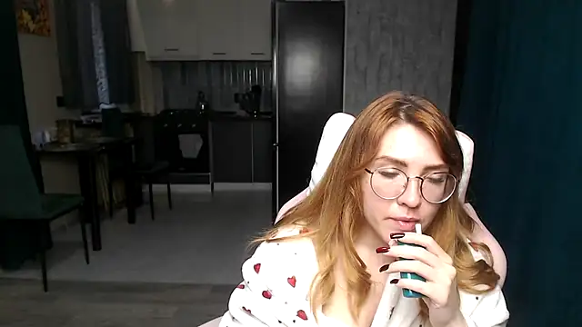 Reginasmilee's cam snapshot