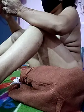 Rinki_bhabhiji live sex cam