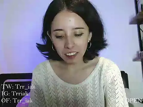 babyluna_8_8's Stripchat show and profile