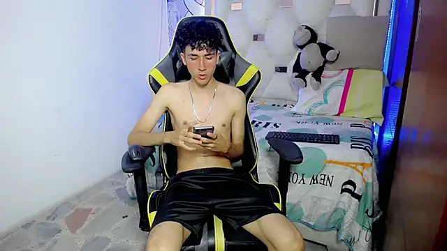 johnny_cagee live sex cam