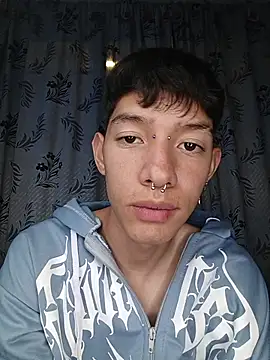 heyy_noah11 live sex cam