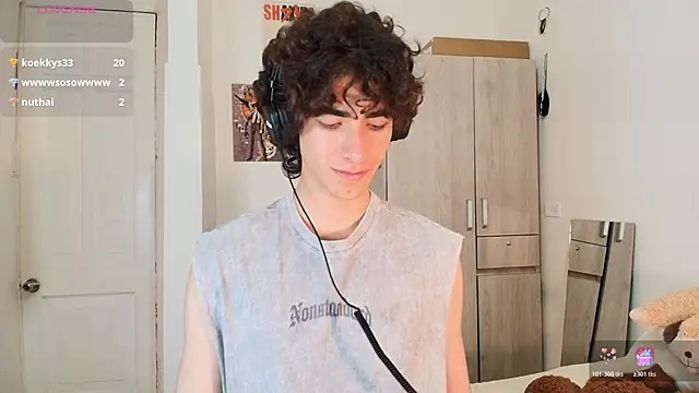 Nude_Boy18 live sex cam