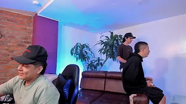Handsomeboyss19 live sex cam