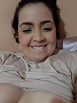 Silkenfeet21 live sex cam