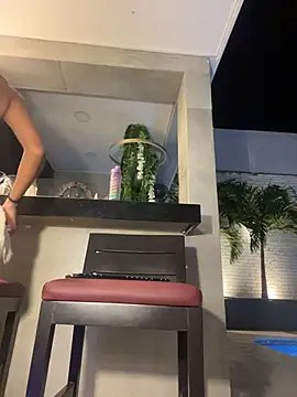 Maxim-Walker live sex cam