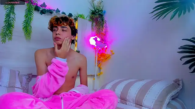 Twinkk_Guy live sex cam