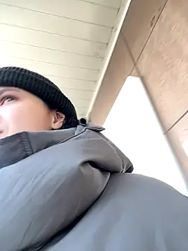 MiraReach live sex cam