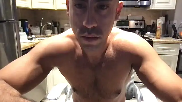 BigGuyMuscle live sex cam