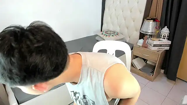 Sweetbigcockboy live sex cam