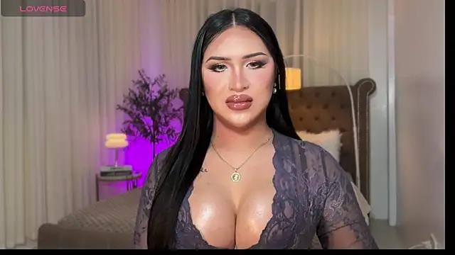 Your_Majesty_Tyra live sex cam