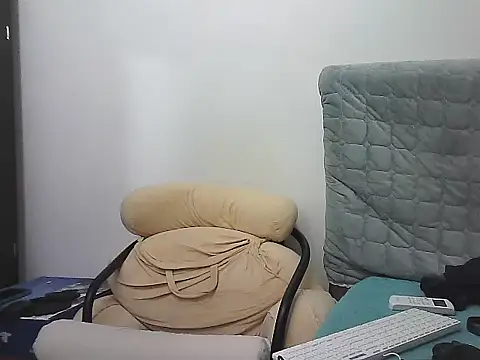 AlphaLatinoBear live sex cam