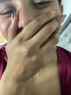 Melanyprada live sex cam