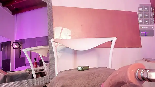 BritannyClaire live sex cam