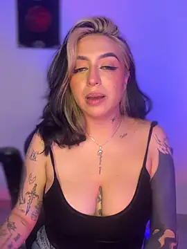 VeloraVyxen_'s cam snapshot