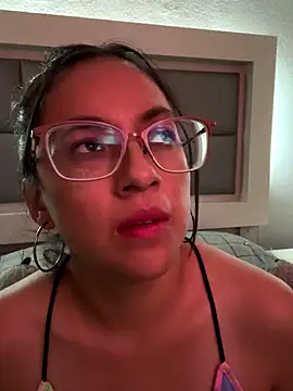 Alessandra-Mex92's cam snapshot