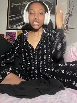 Queenkimi777's cam snapshot