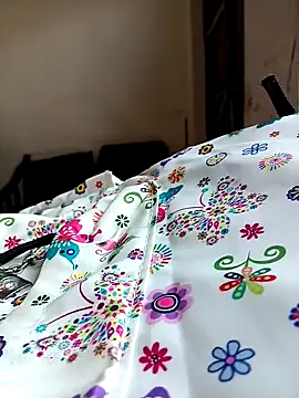 Riya_917's cam snapshot